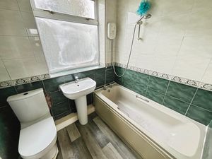 Bathroom - click for photo gallery